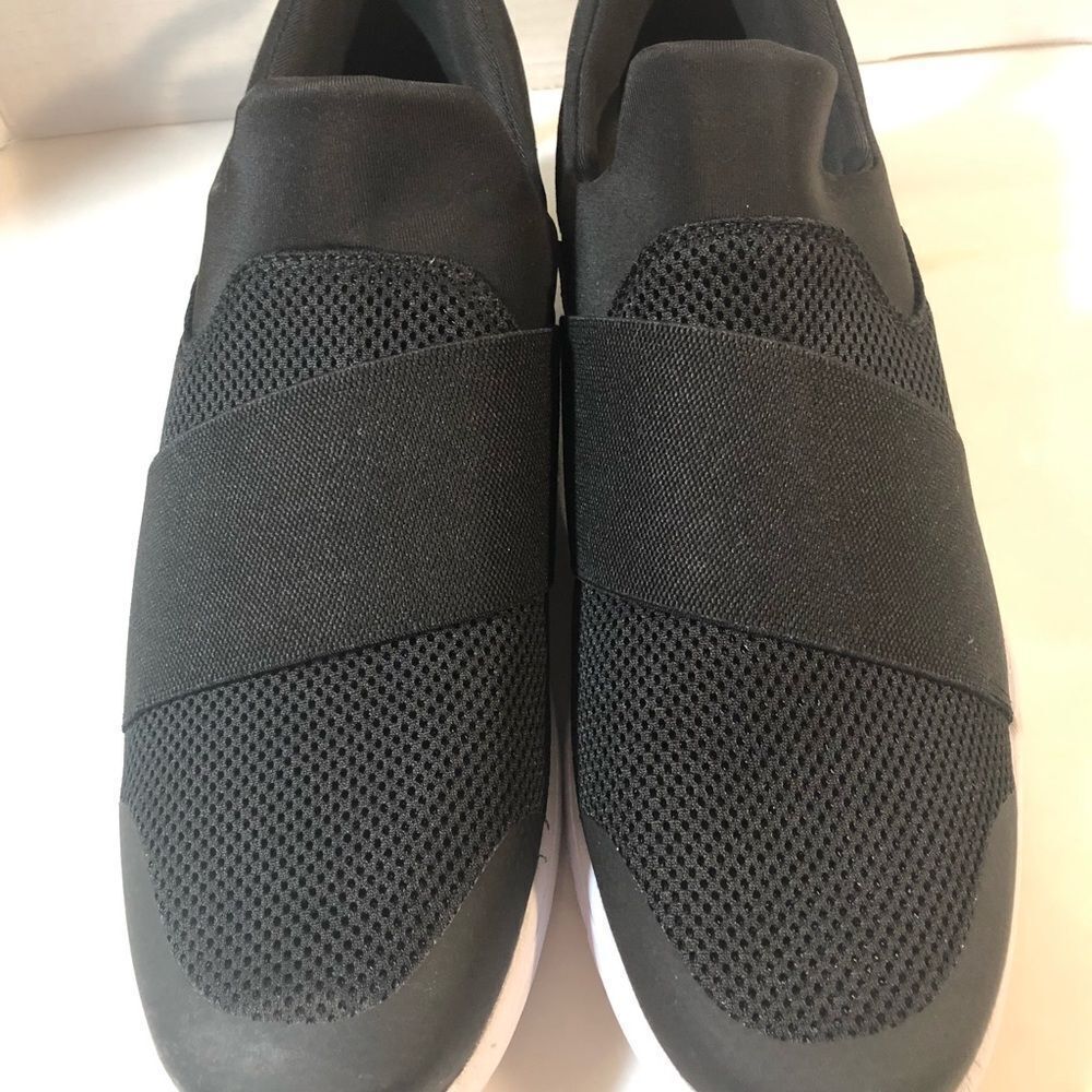 sneakes men’s size 13 NWT target 🎯 brand